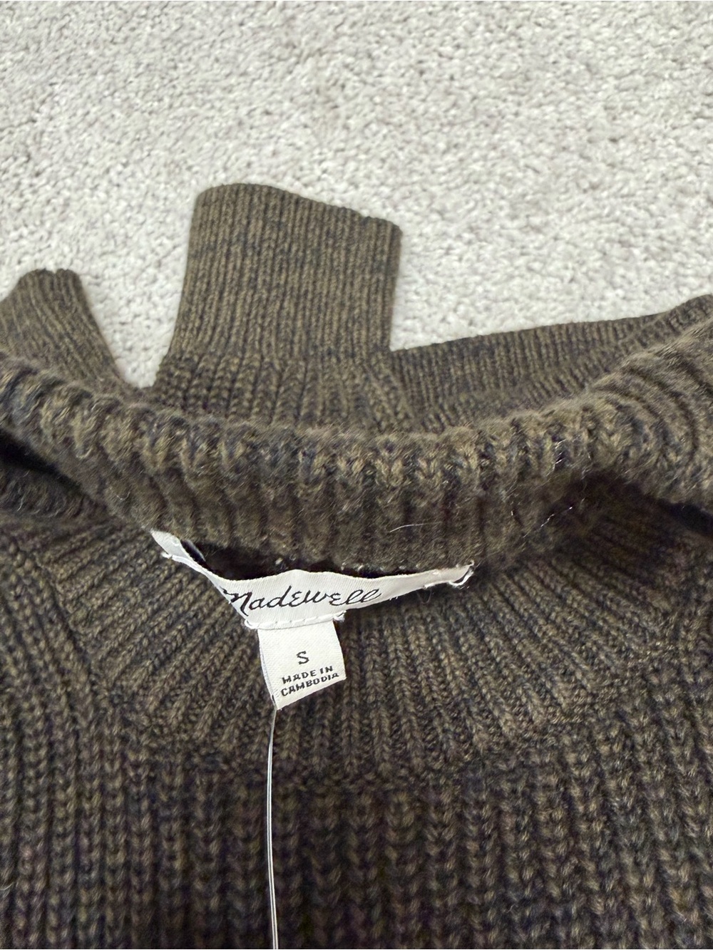 Bundles of 2 Men's Crewneck Sweater - Black and Olive - Picture 6 of 11